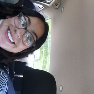 Meet your Posher, Vanessa